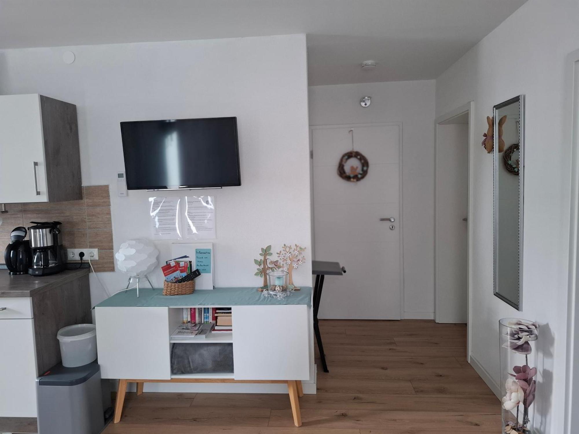 Ferienwohnung Am Blumenberg บัดแมร์เกนท์ไฮม์ ภายนอก รูปภาพ
